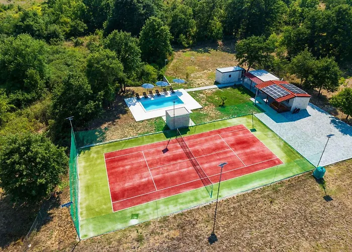 Nyaraló With Pool In 54923