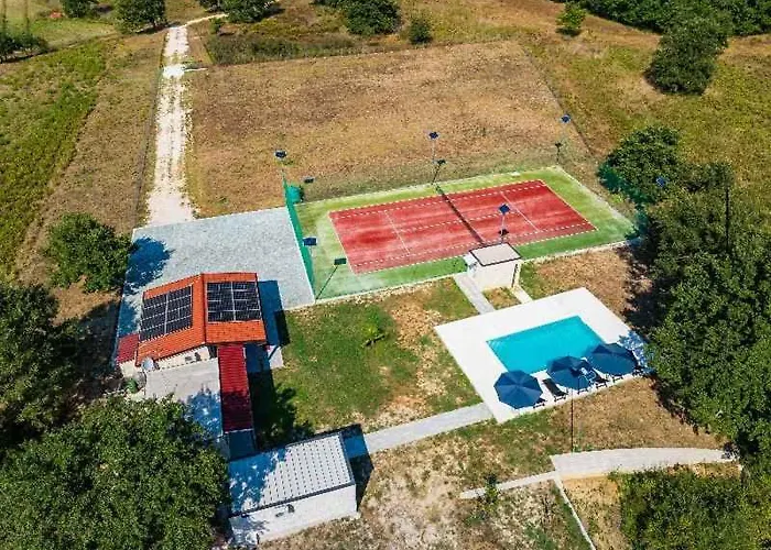 With Pool In 54923 Posedarje